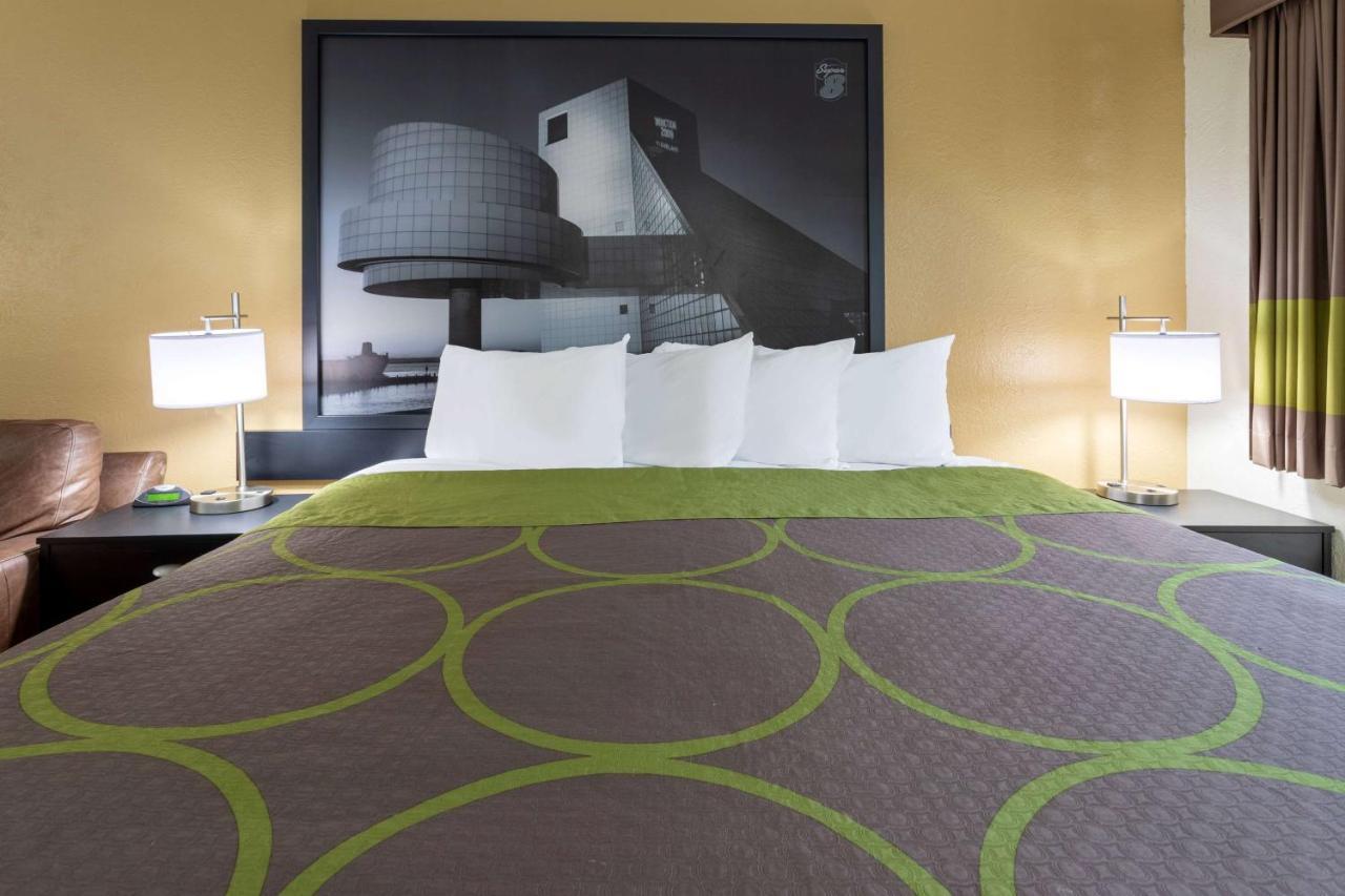 Super 8 By Wyndham Wooster Hotel Ngoại thất bức ảnh