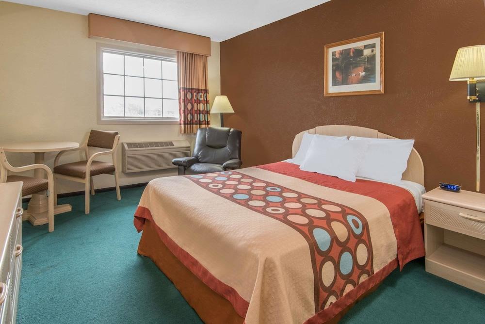 Super 8 By Wyndham Wooster Hotel Ngoại thất bức ảnh